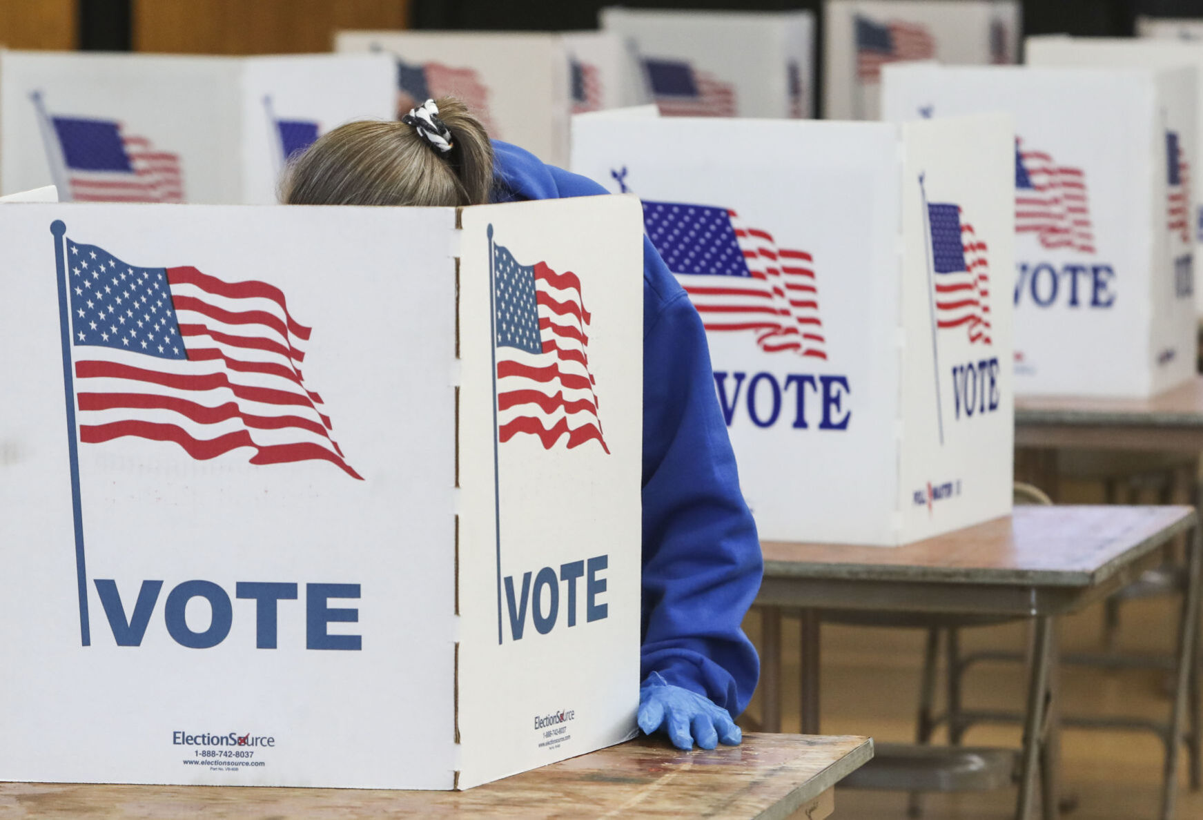 110320-qct-voting-jg-36.JPG